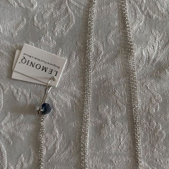 Lemoniq 30" Sterling Chain with Blue Swarovski Crystal Pendant - Picture 3 of 5